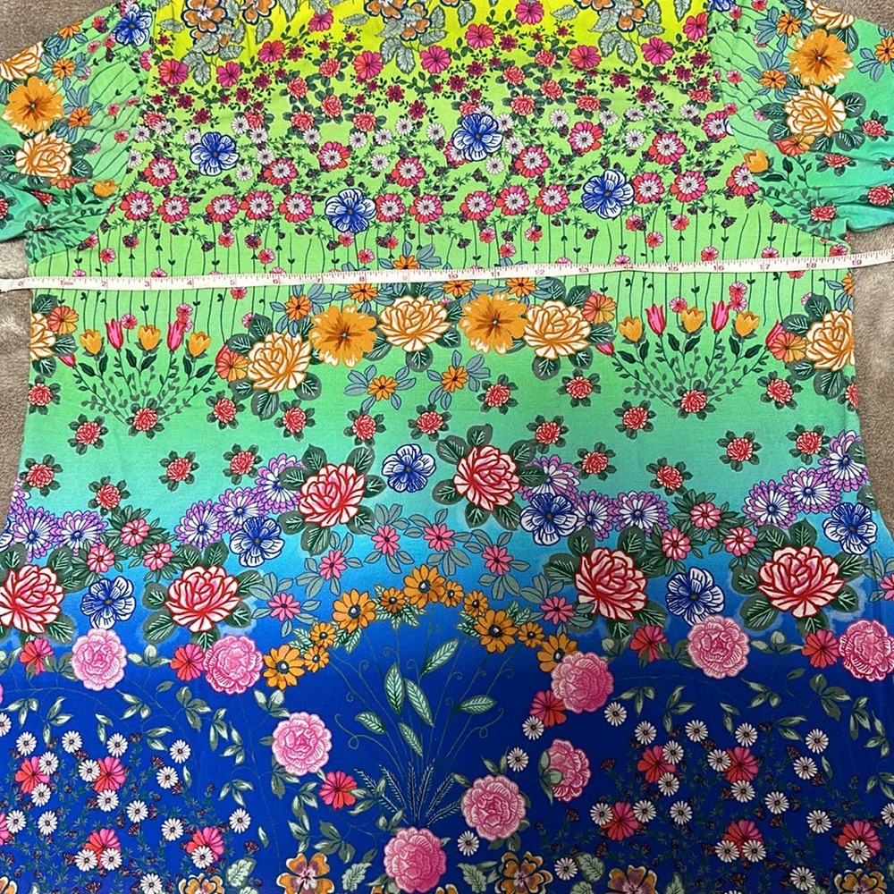 Johnny Was Rainbow Field Favorite Crew Size M - Picture 4 of 5